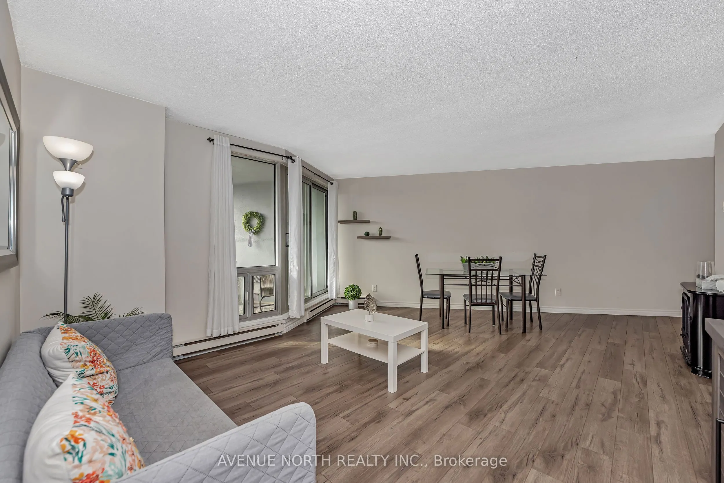 1380 Prince Of Wales Drive, #808