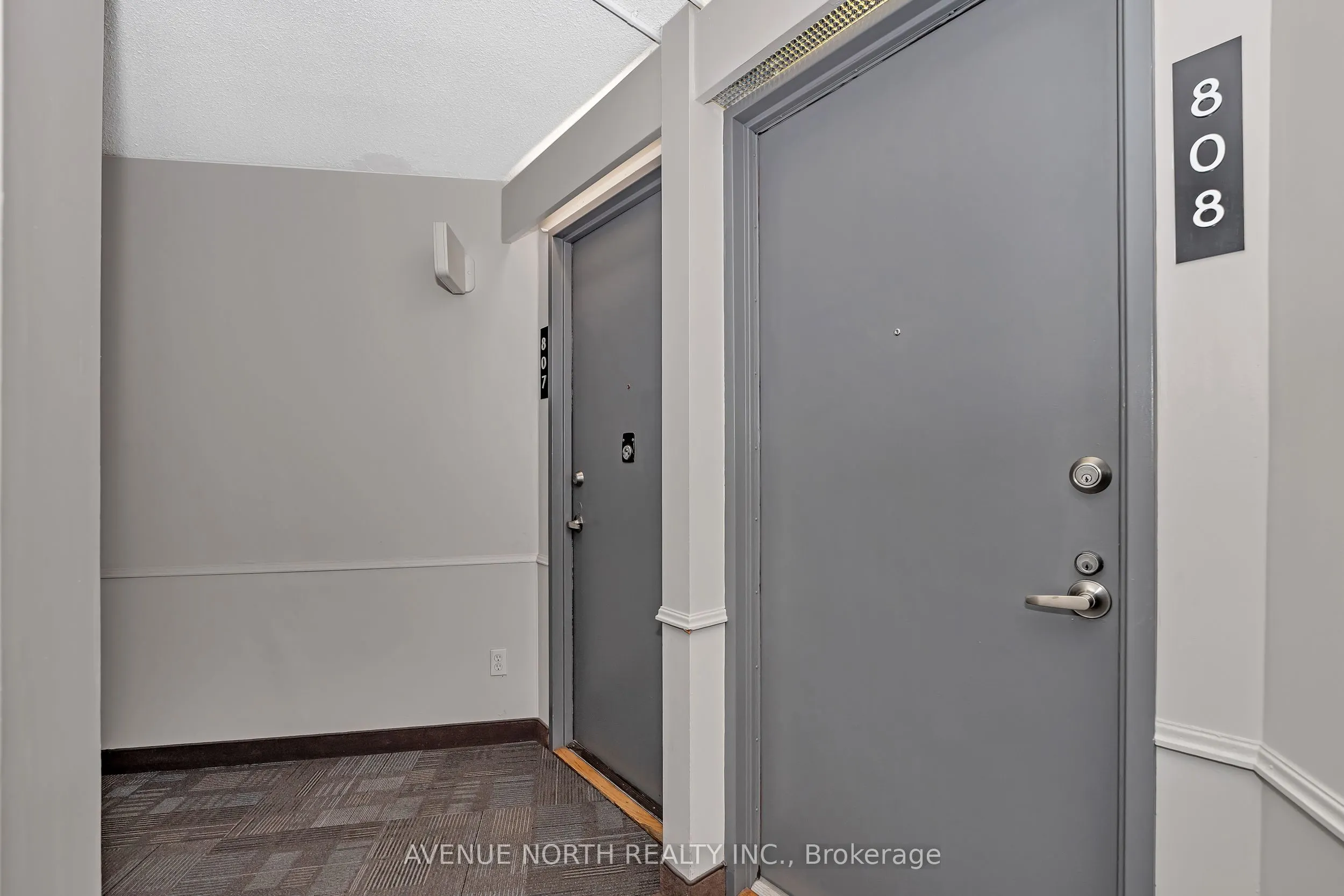 1380 Prince Of Wales Drive, #808