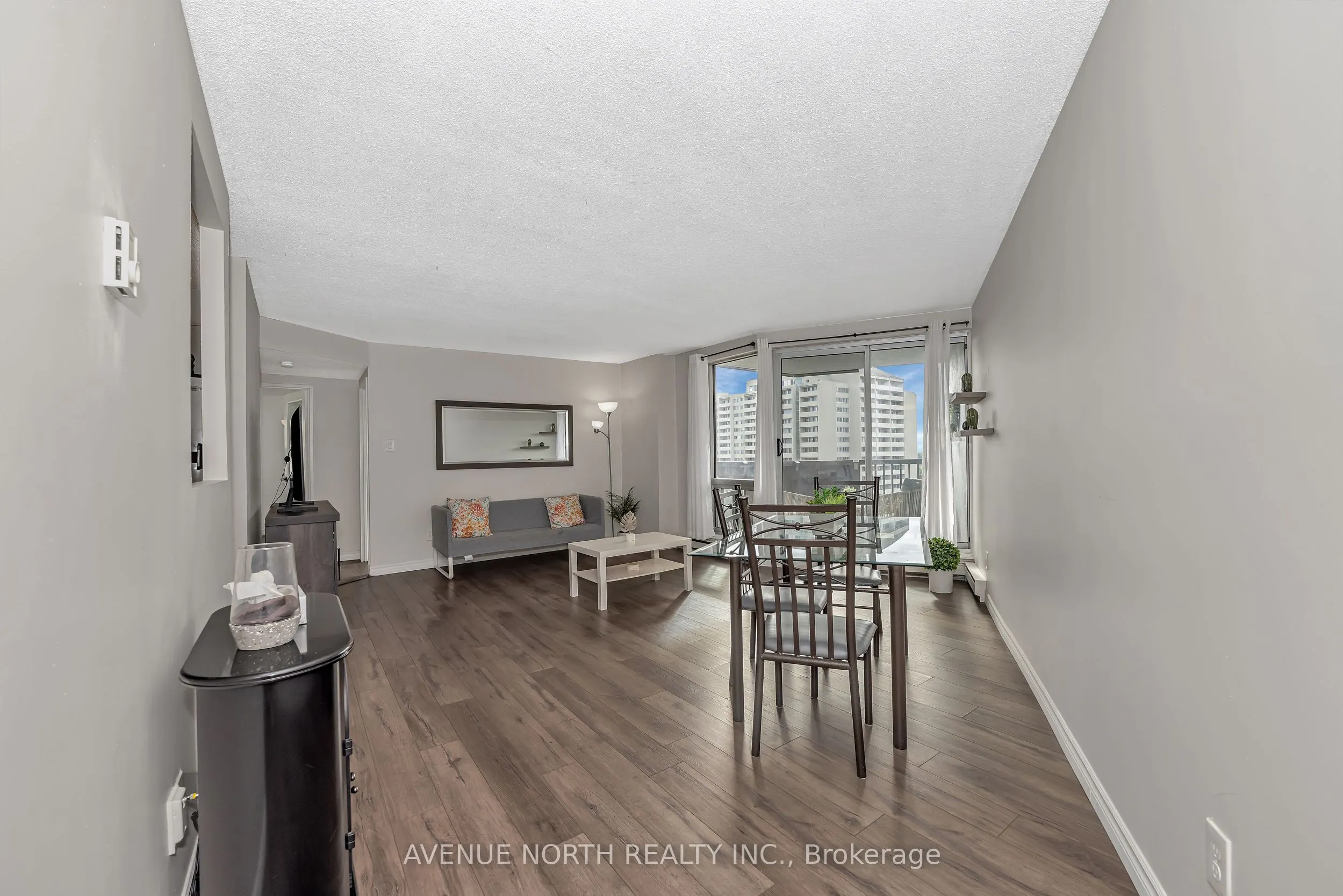 1380 Prince Of Wales Drive, #808