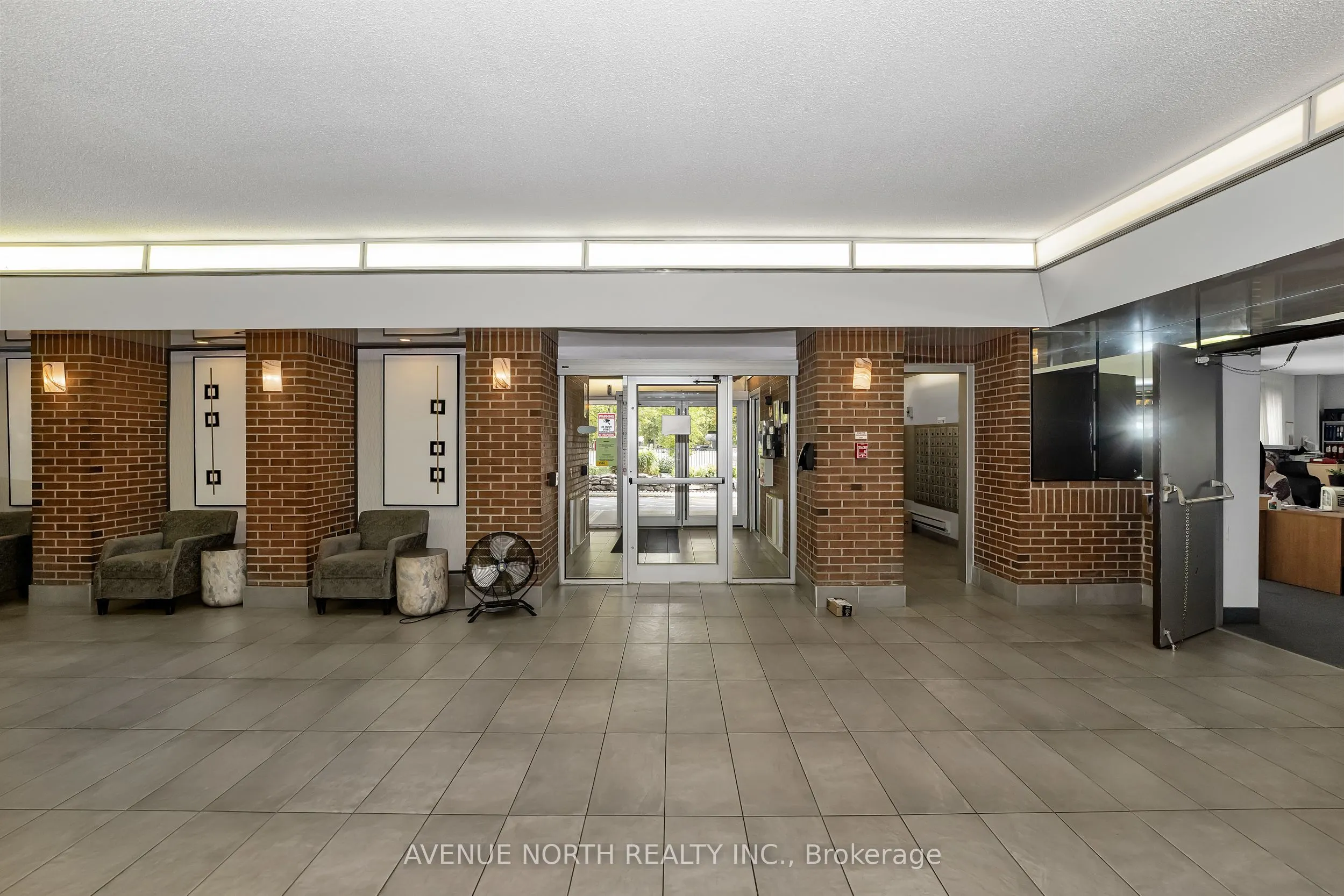 1380 Prince Of Wales Drive, #808