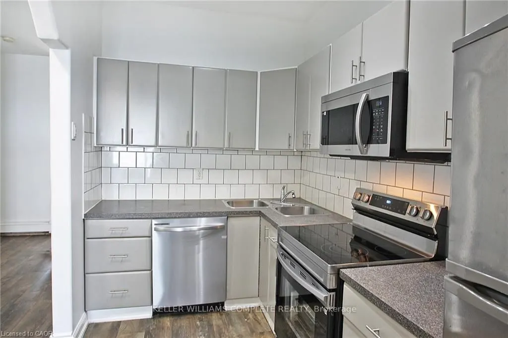 590 Main Street E, #4