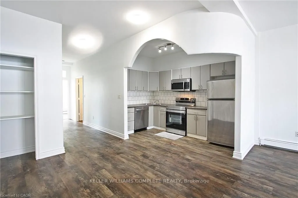 590 Main Street E, #4