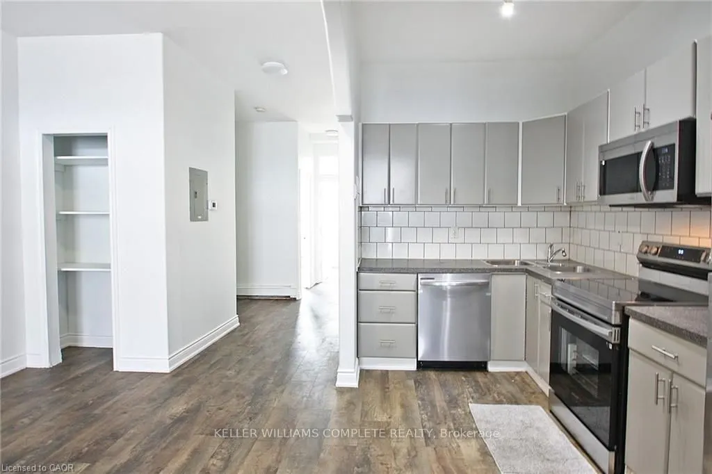 590 Main Street E, #4