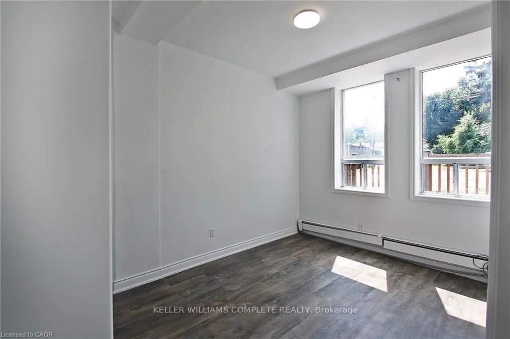 590 Main Street E, #4