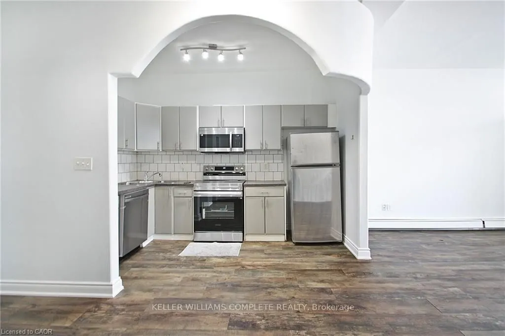 590 Main Street E, #4