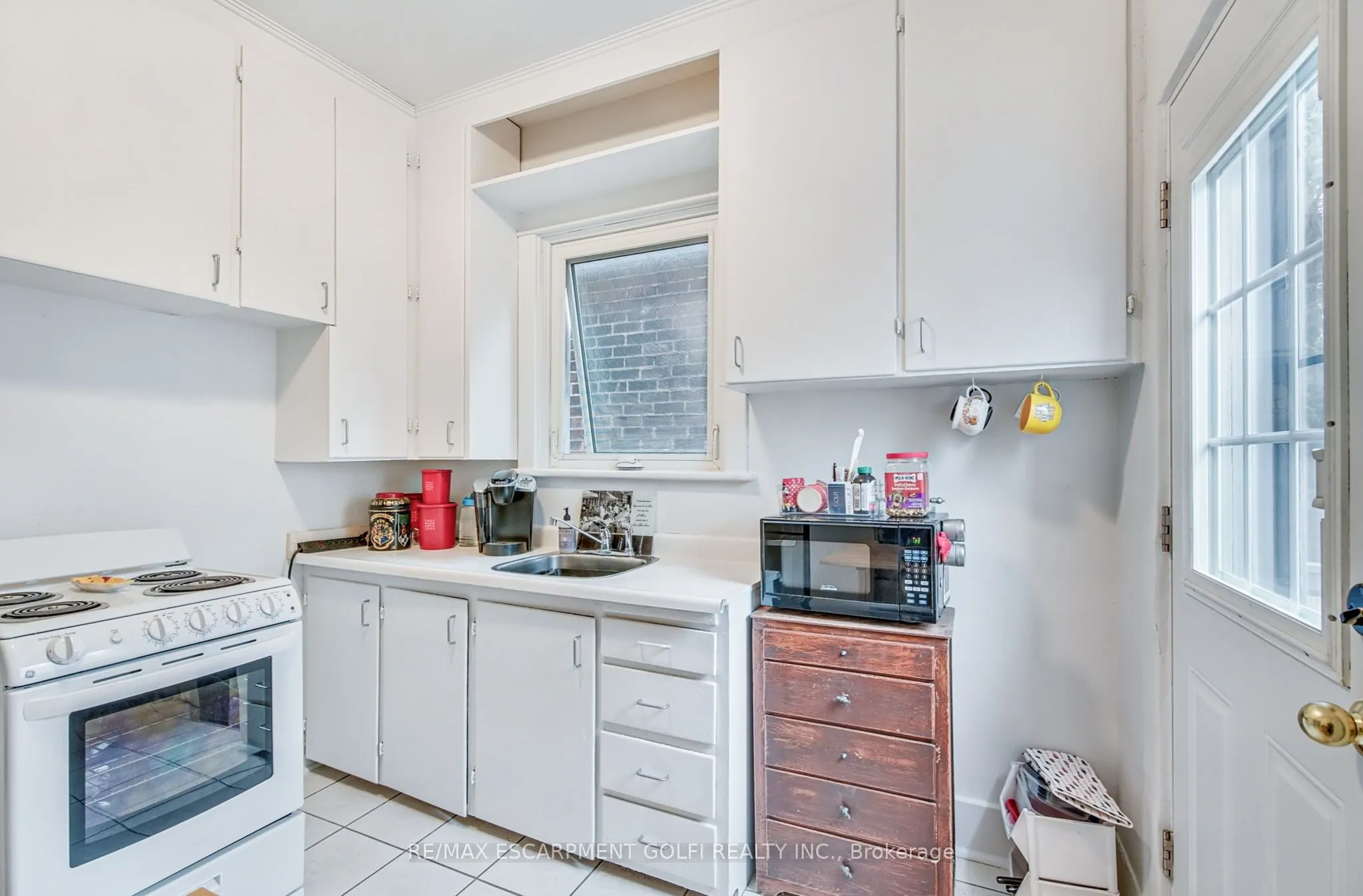 93 EAST 23RD Street