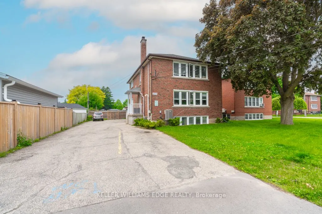 225 Bruce Street, #1