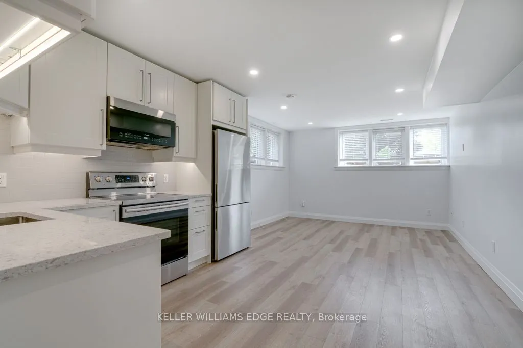 225 Bruce Street, #1