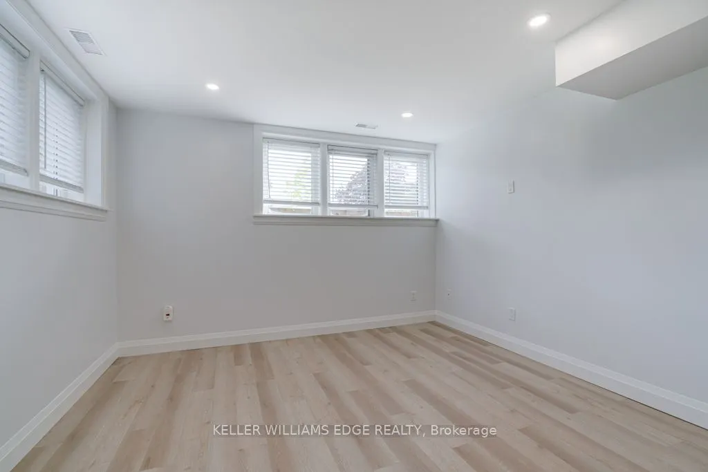 225 Bruce Street, #1