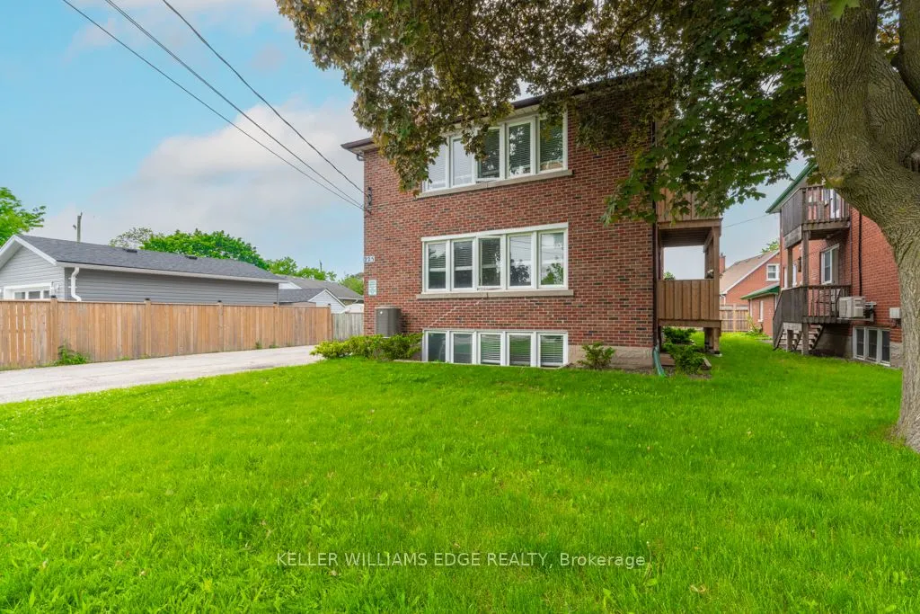 225 Bruce Street, #1