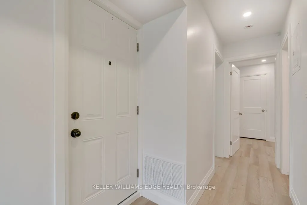 225 Bruce Street, #1
