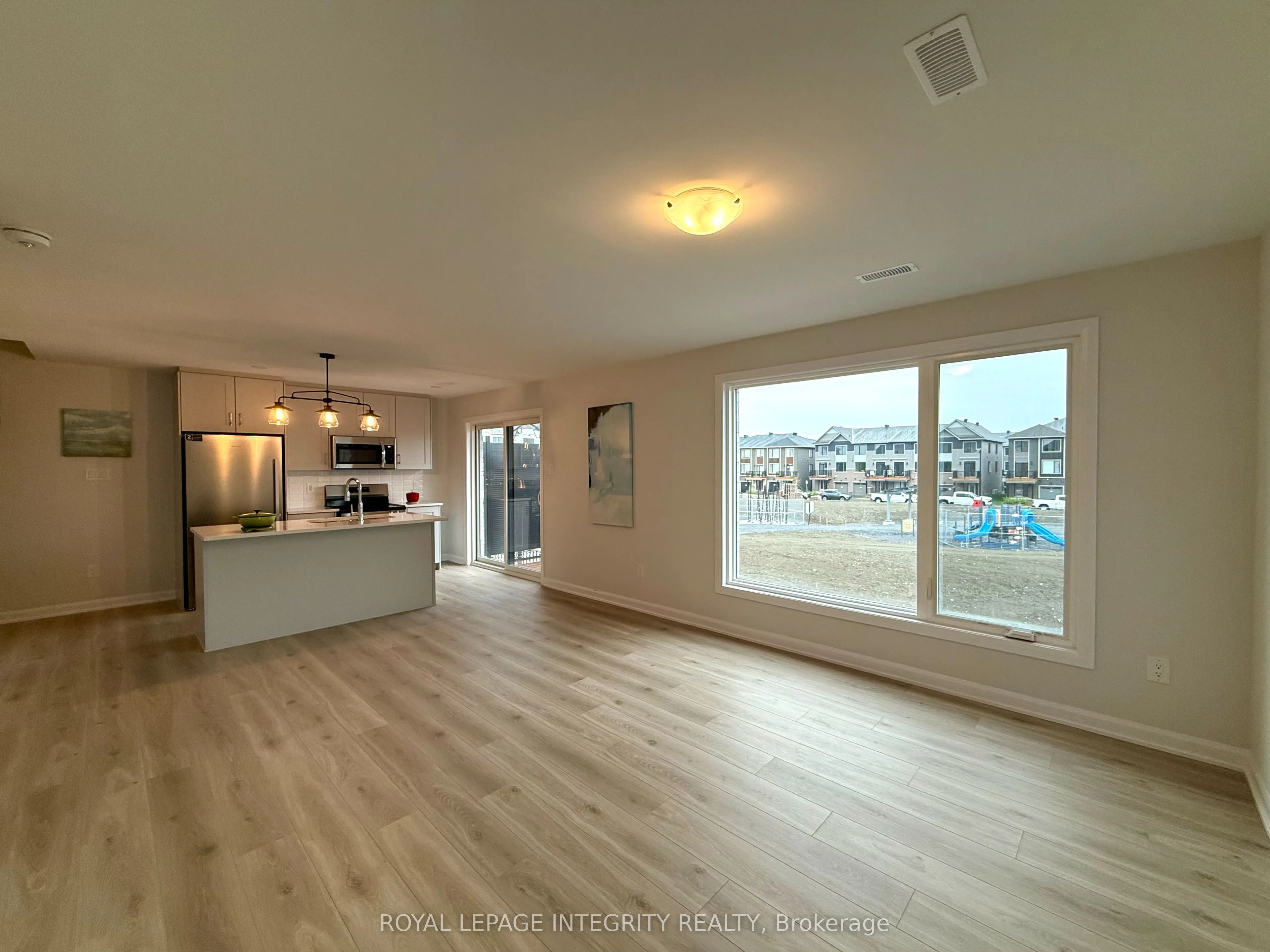 727 Arcadian Private