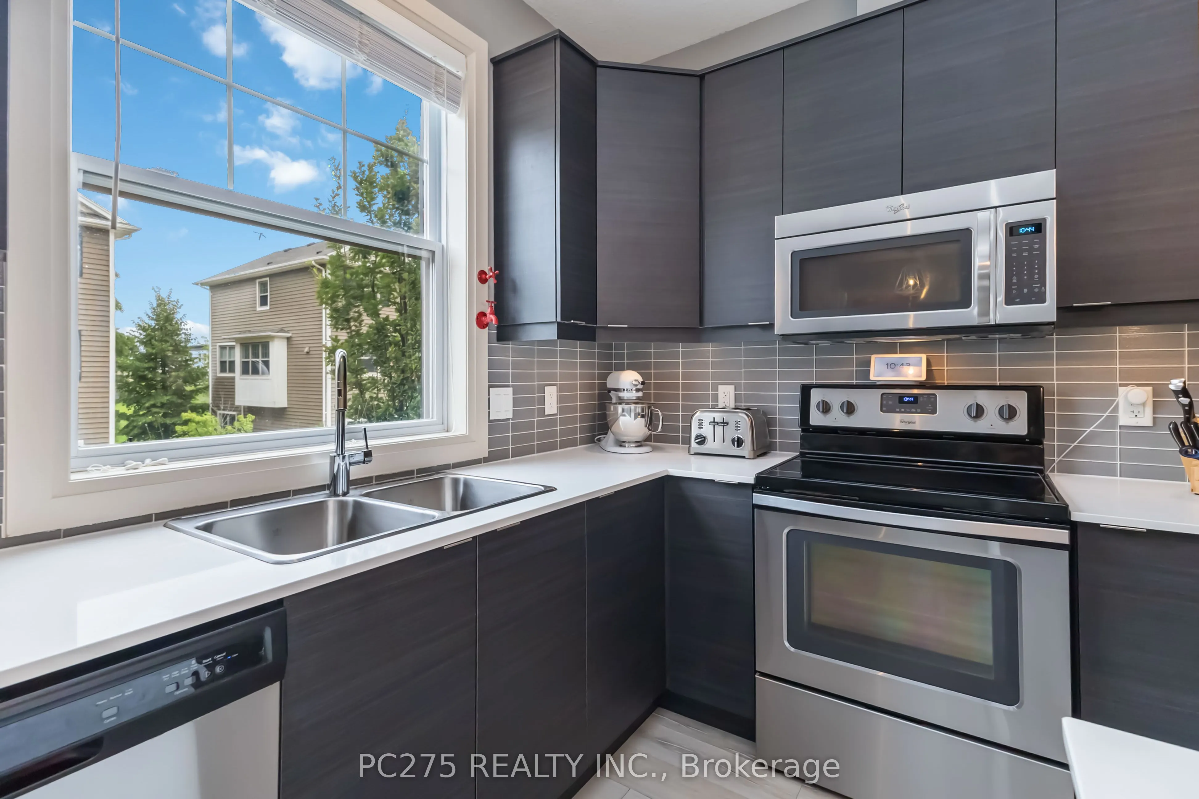 1040 Coronation Drive, #15