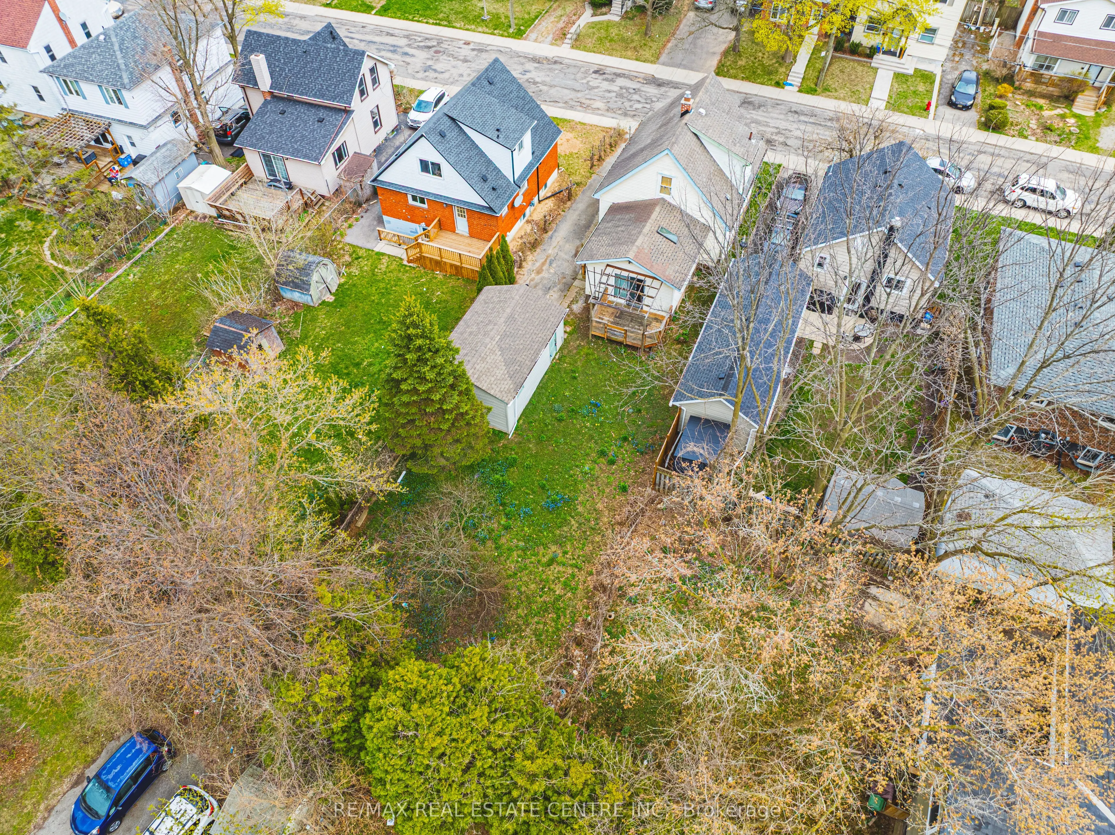 70 Hillview Street
