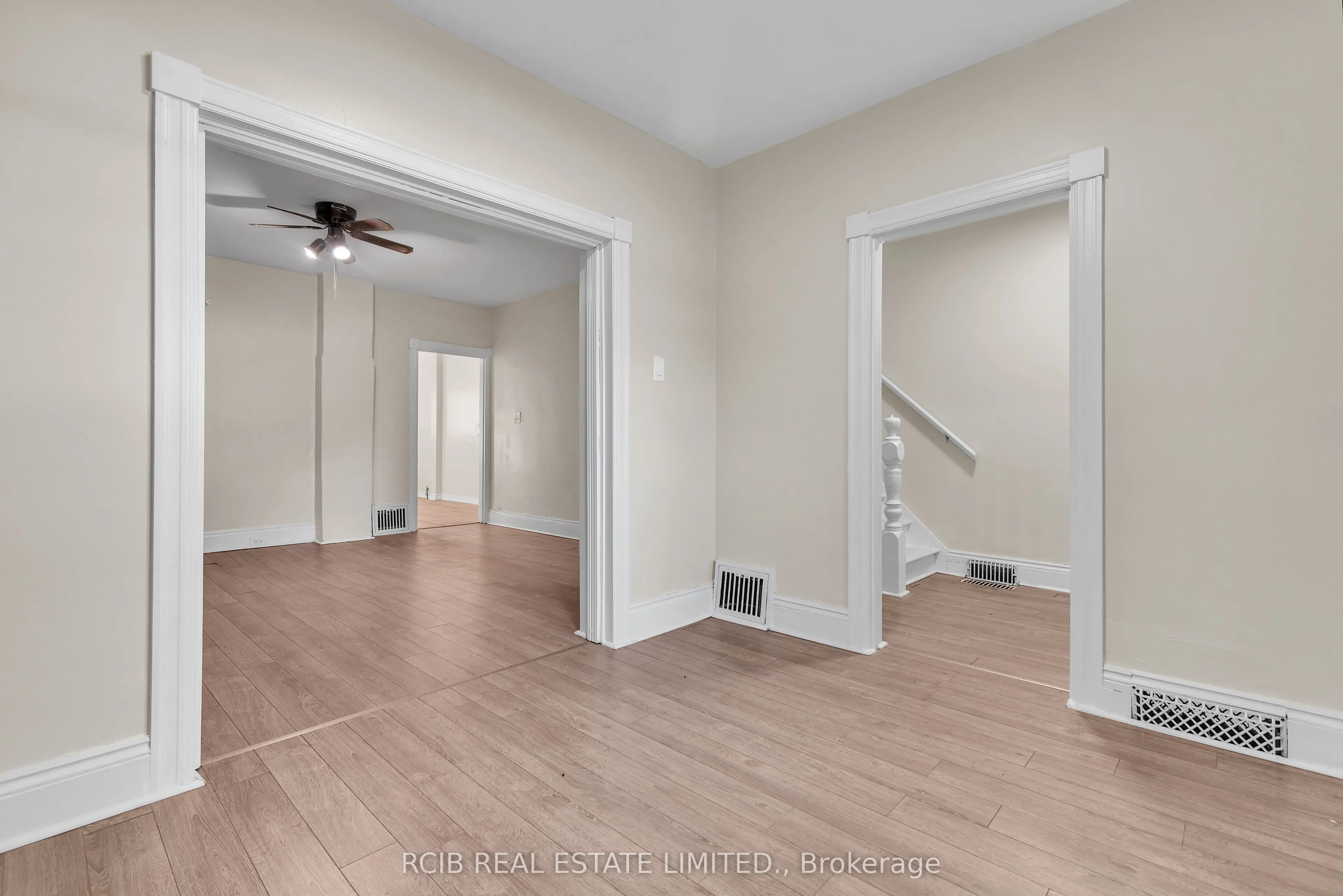 224 Burlington Street E