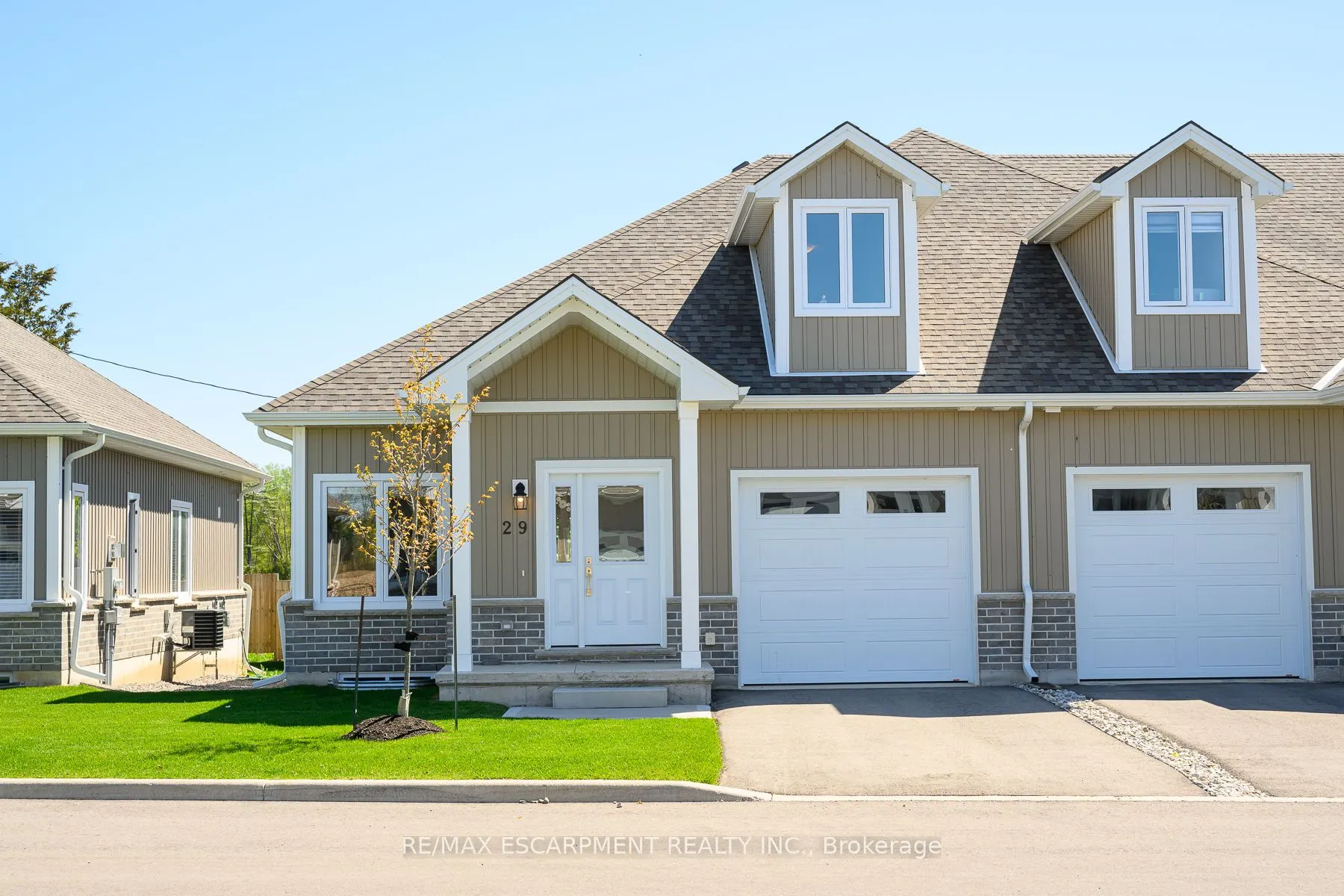744 Nelson Street, #29