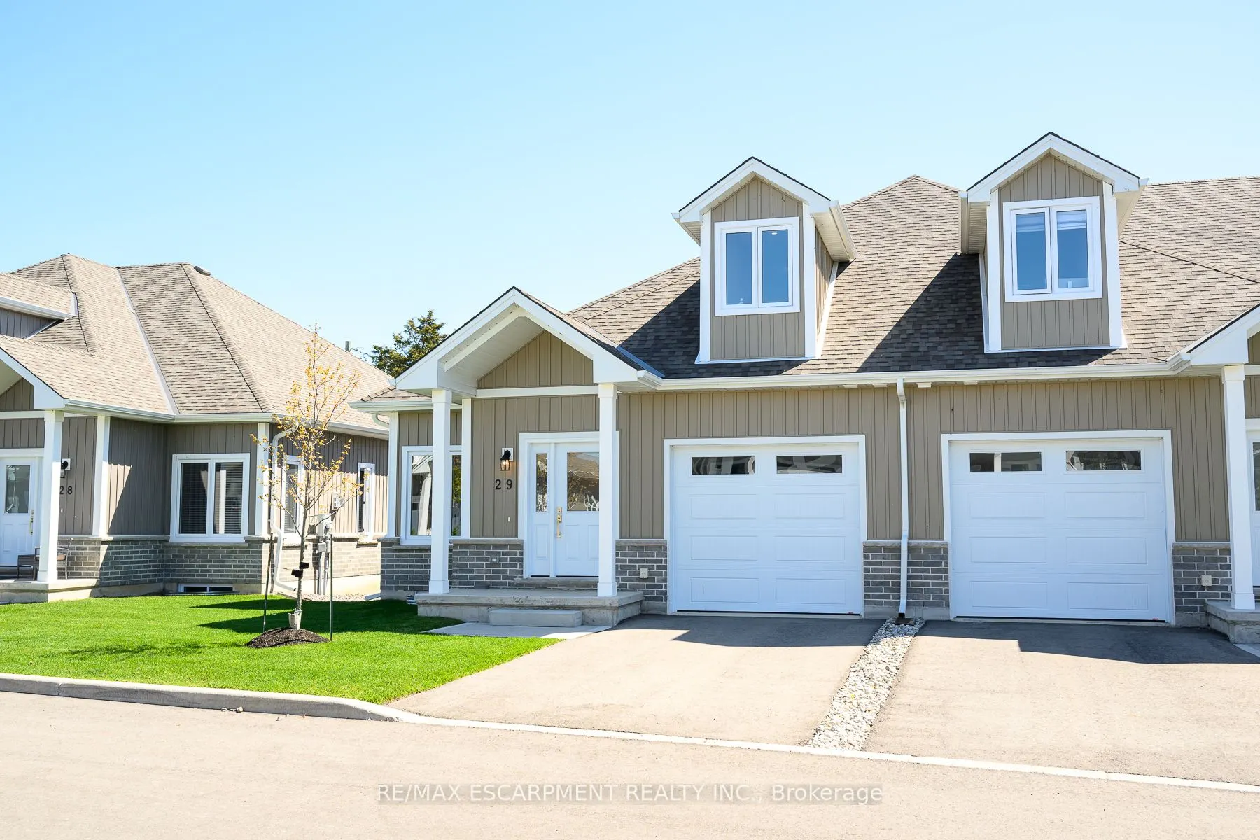 744 Nelson Street, #29