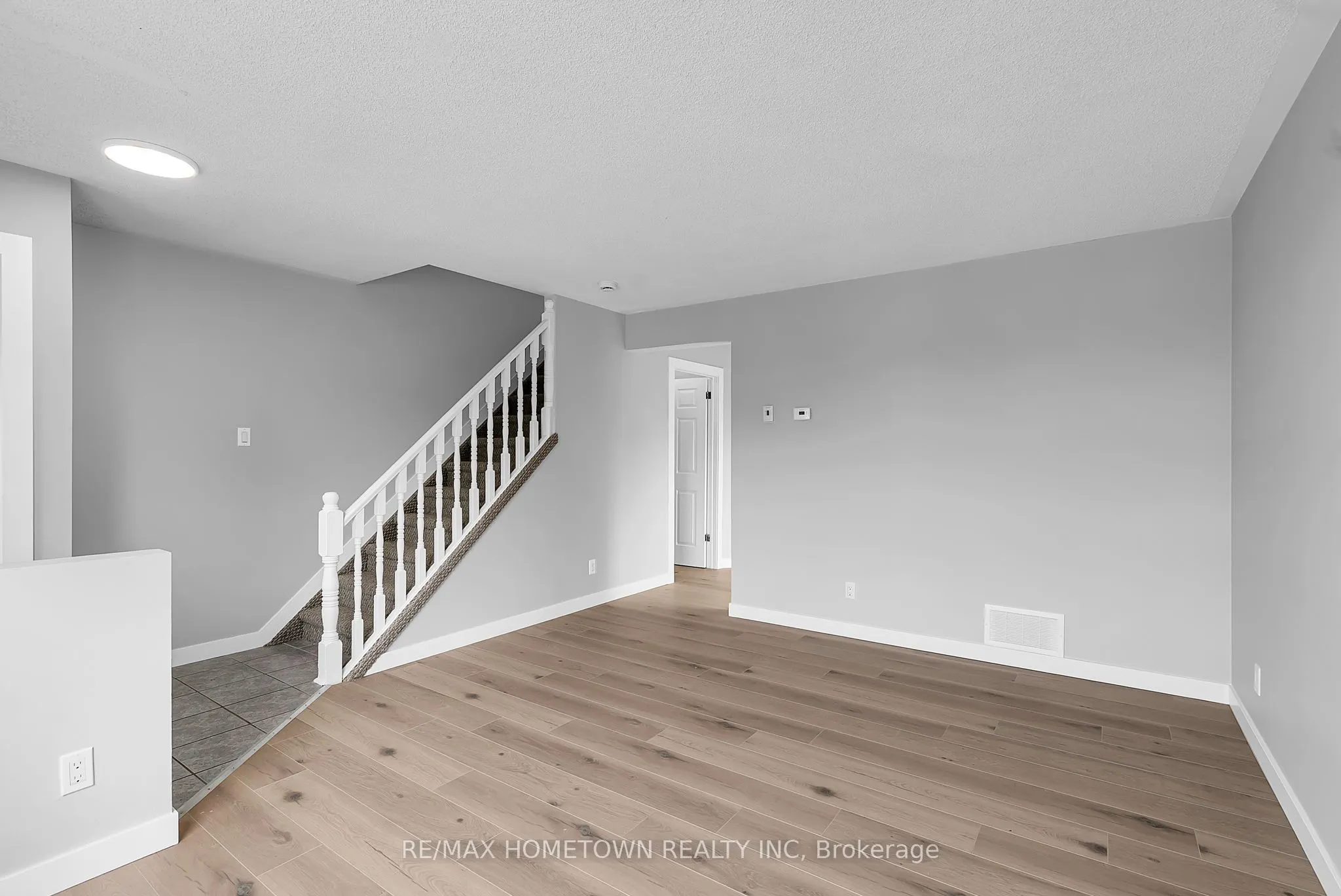 35 Hustler Crescent
