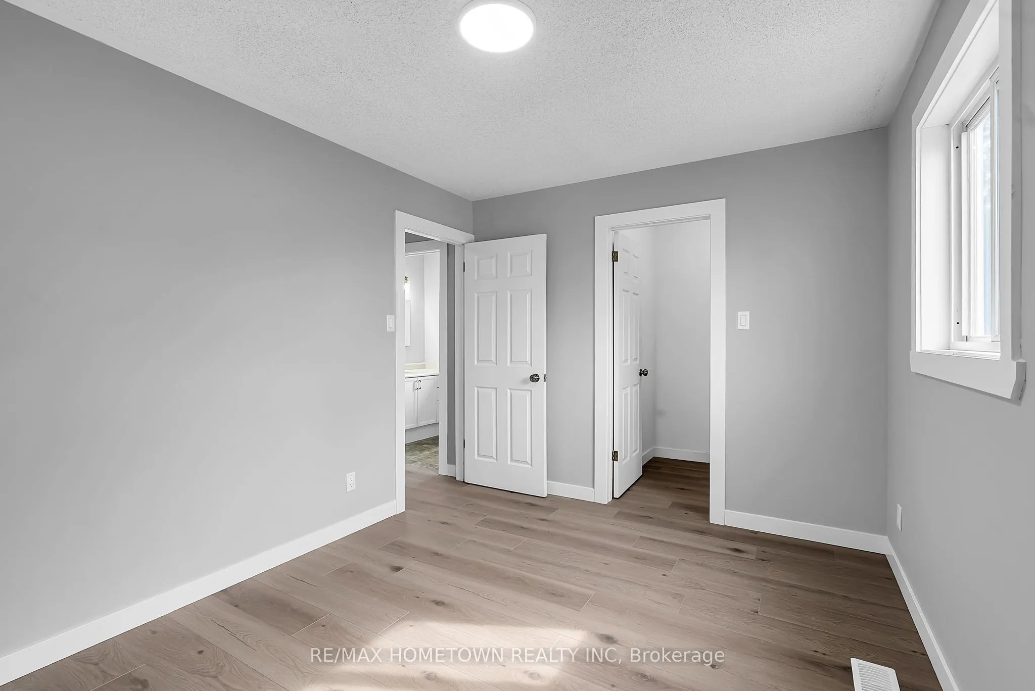 35 Hustler Crescent