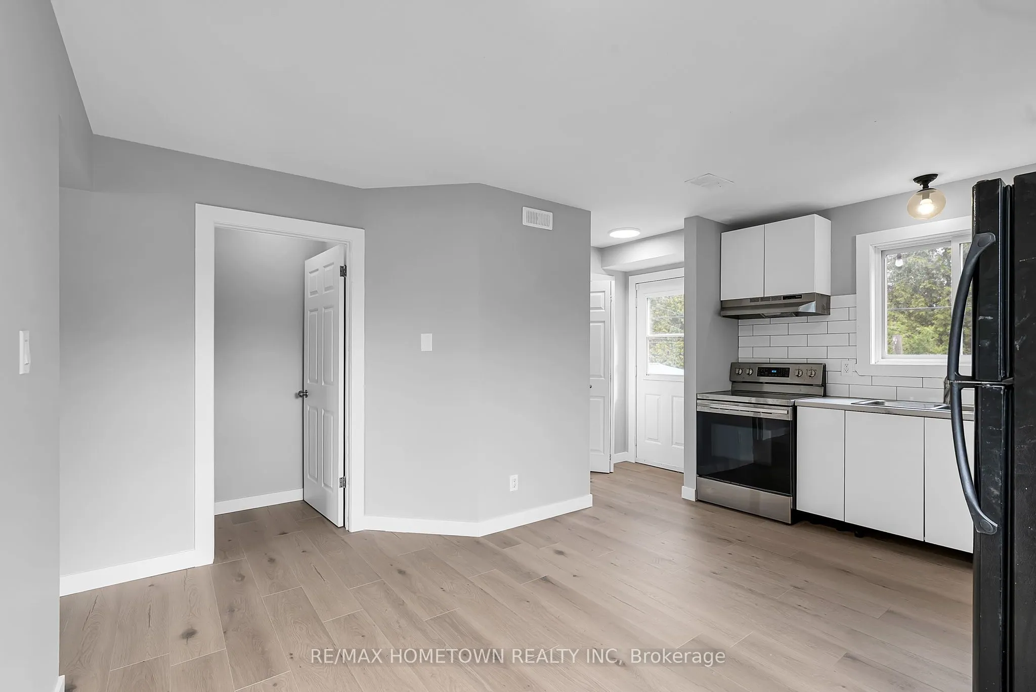 35 Hustler Crescent
