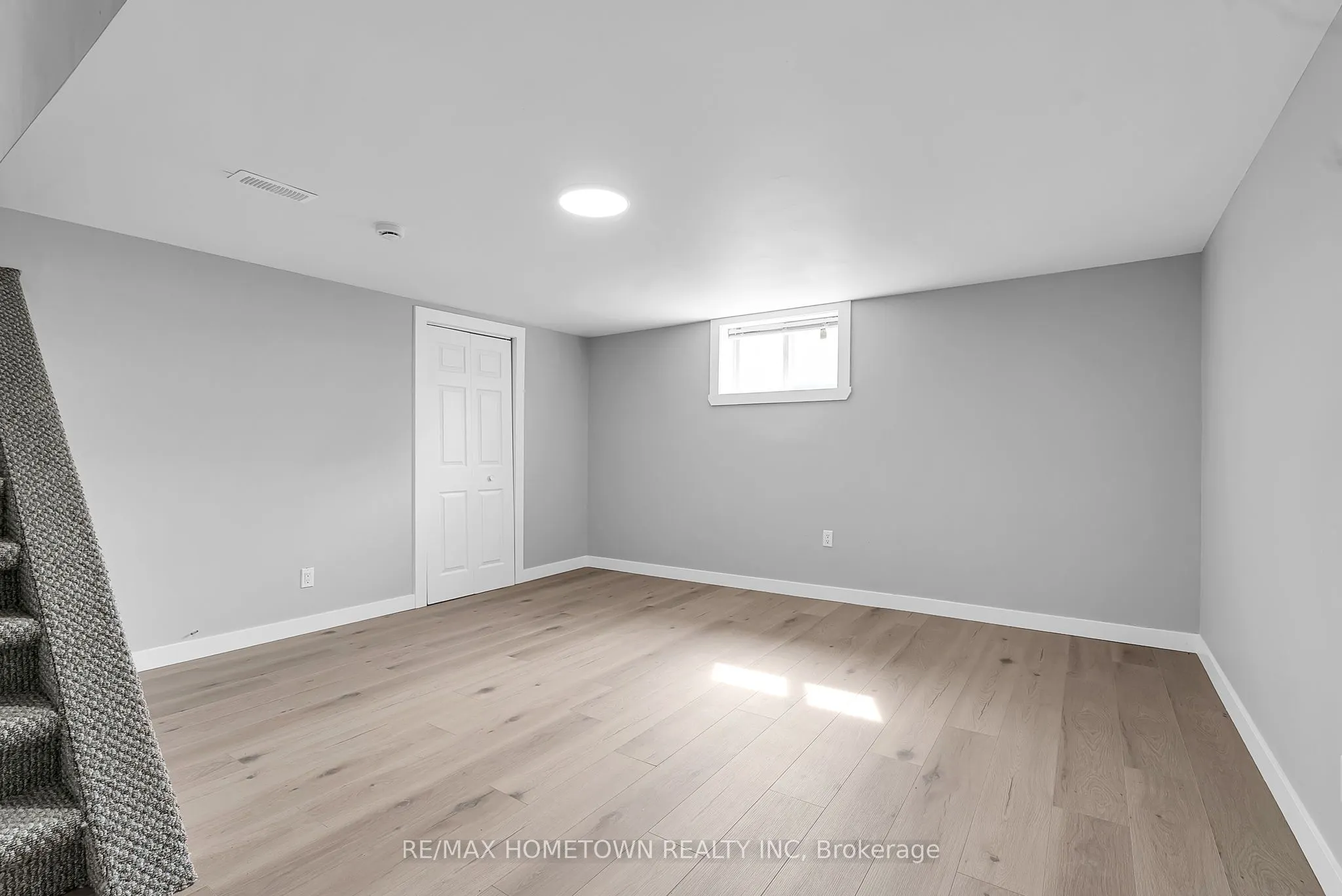 35 Hustler Crescent