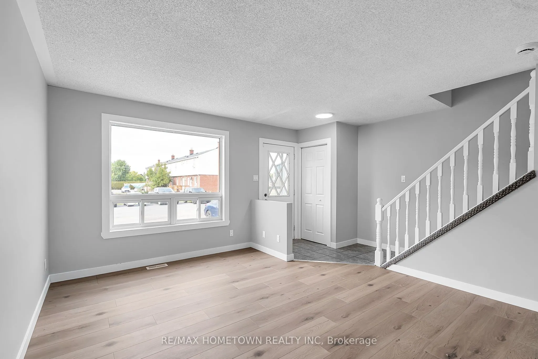 35 Hustler Crescent