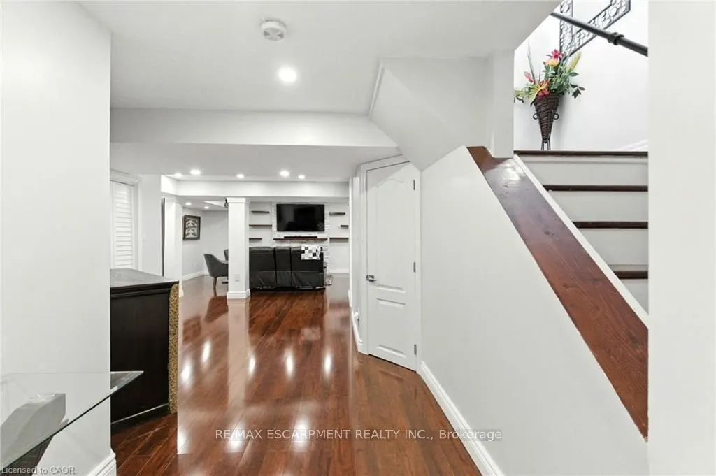 11 Silverspring Crescent