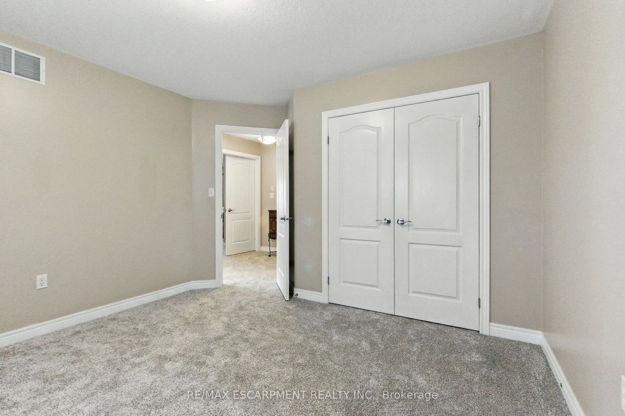11 Silverspring Crescent