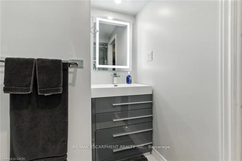 11 Silverspring Crescent