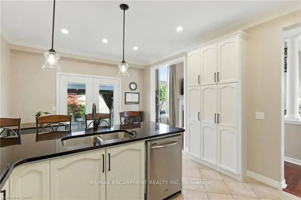 11 Silverspring Crescent