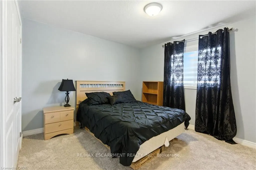 11 Silverspring Crescent
