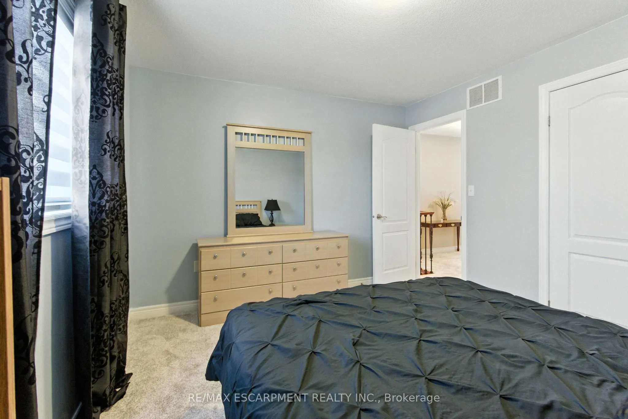 11 Silverspring Crescent