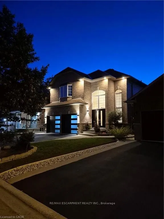 11 Silverspring Crescent