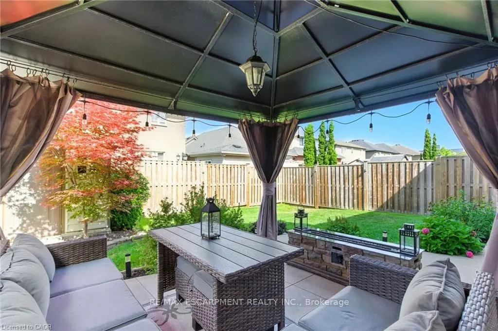 11 Silverspring Crescent