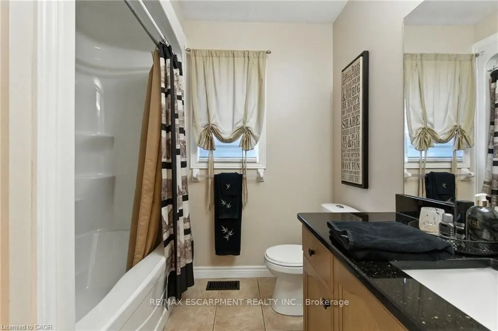 11 Silverspring Crescent