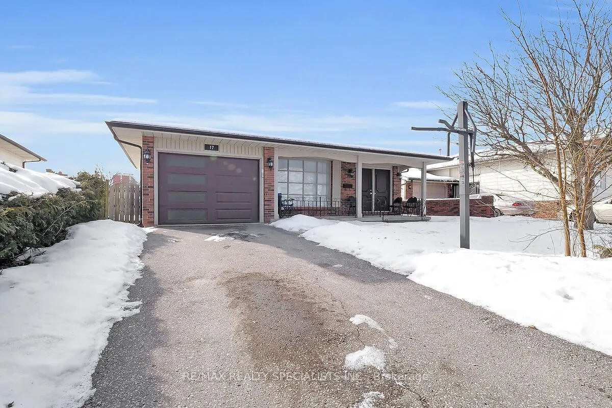 17 LOCUST Crescent