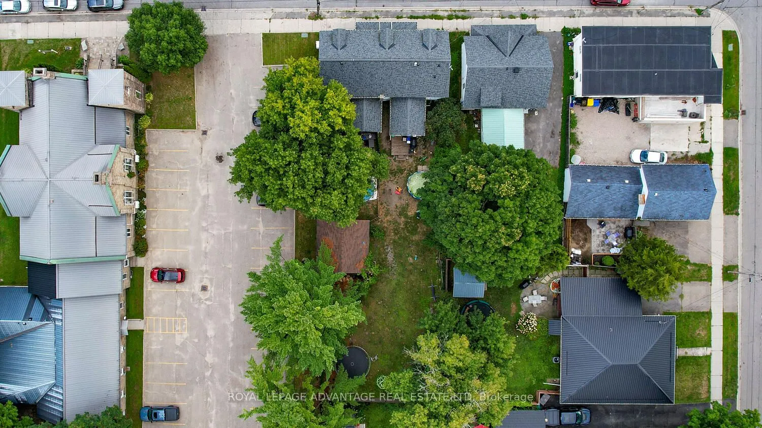 150-152 GORE Street E
