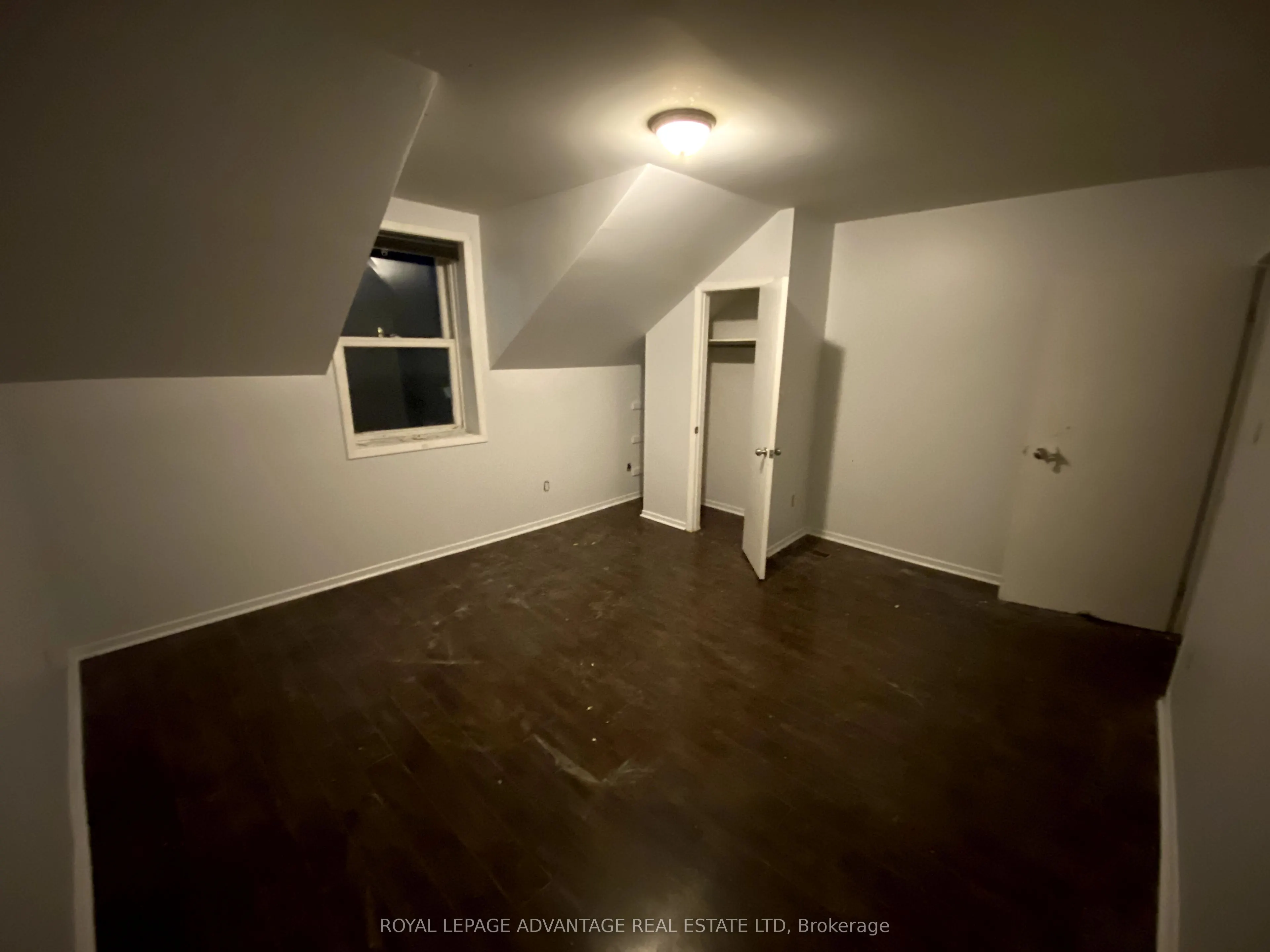 150-152 GORE Street E
