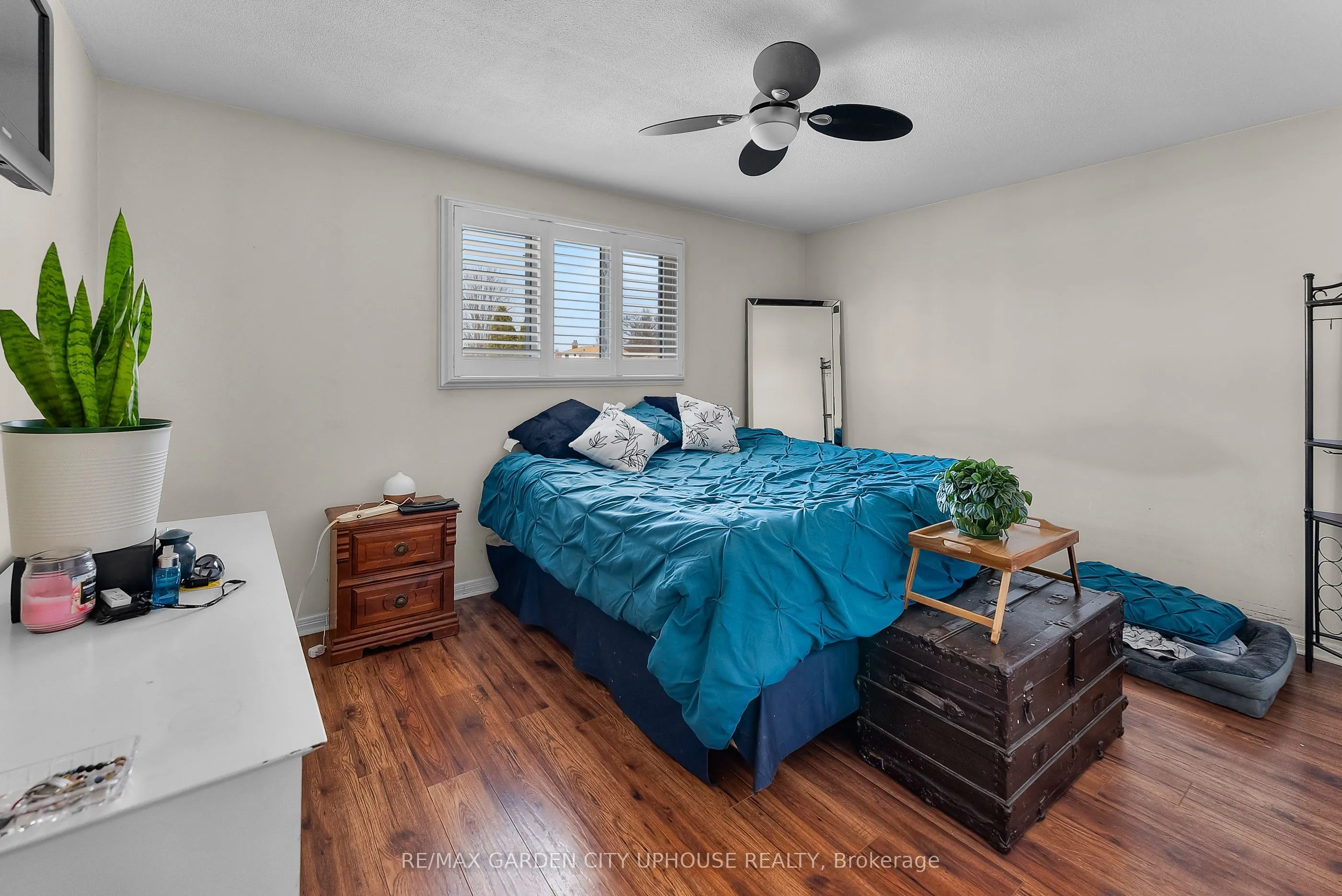7722 Ronnie Crescent