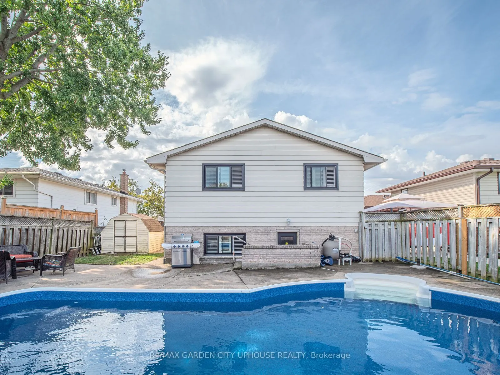 7722 Ronnie Crescent