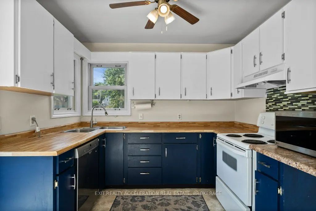 150 Shoreline Crescent