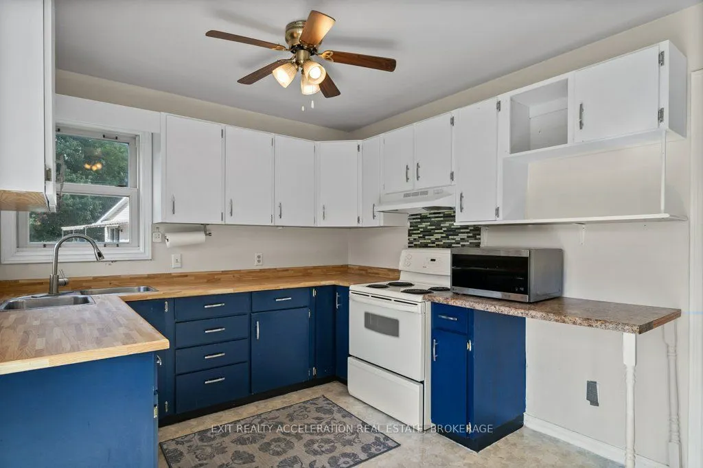 150 Shoreline Crescent
