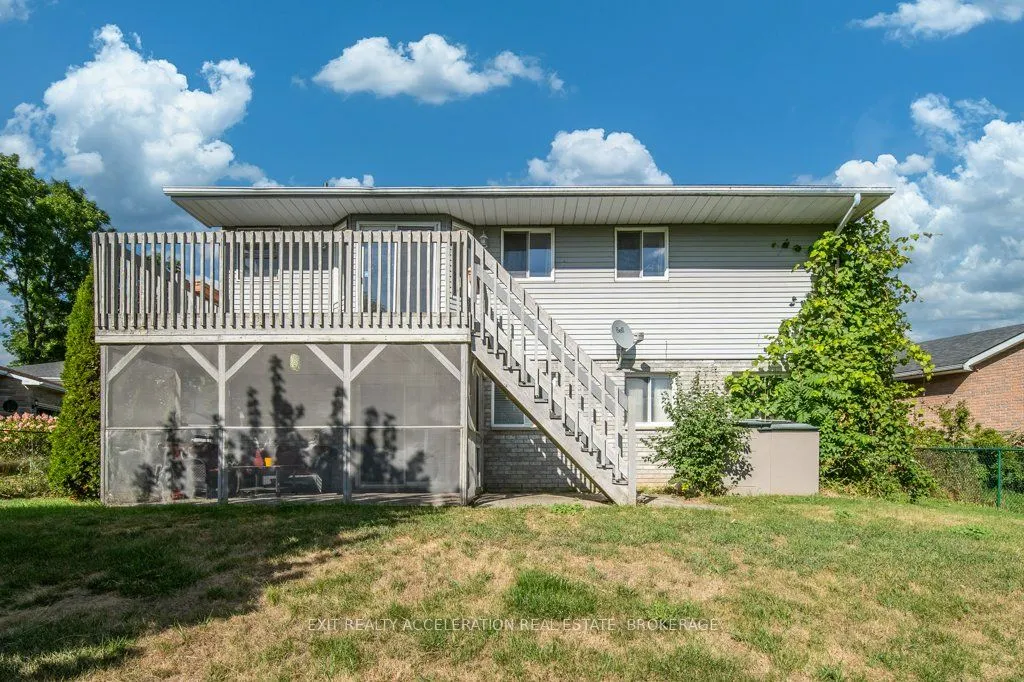 150 Shoreline Crescent
