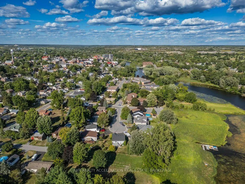 150 Shoreline Crescent
