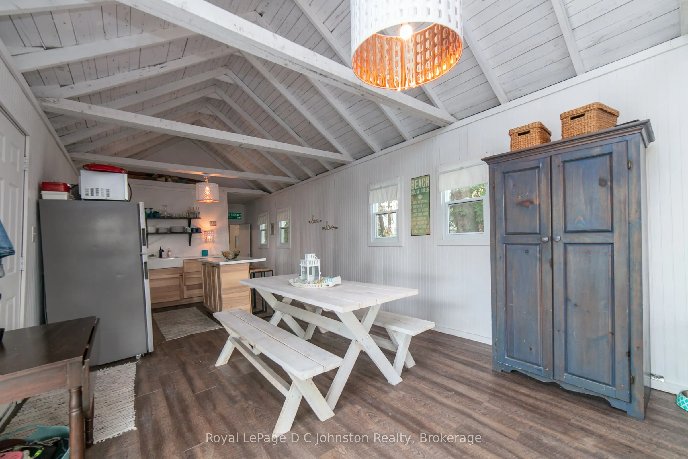 105 5th Avenue S