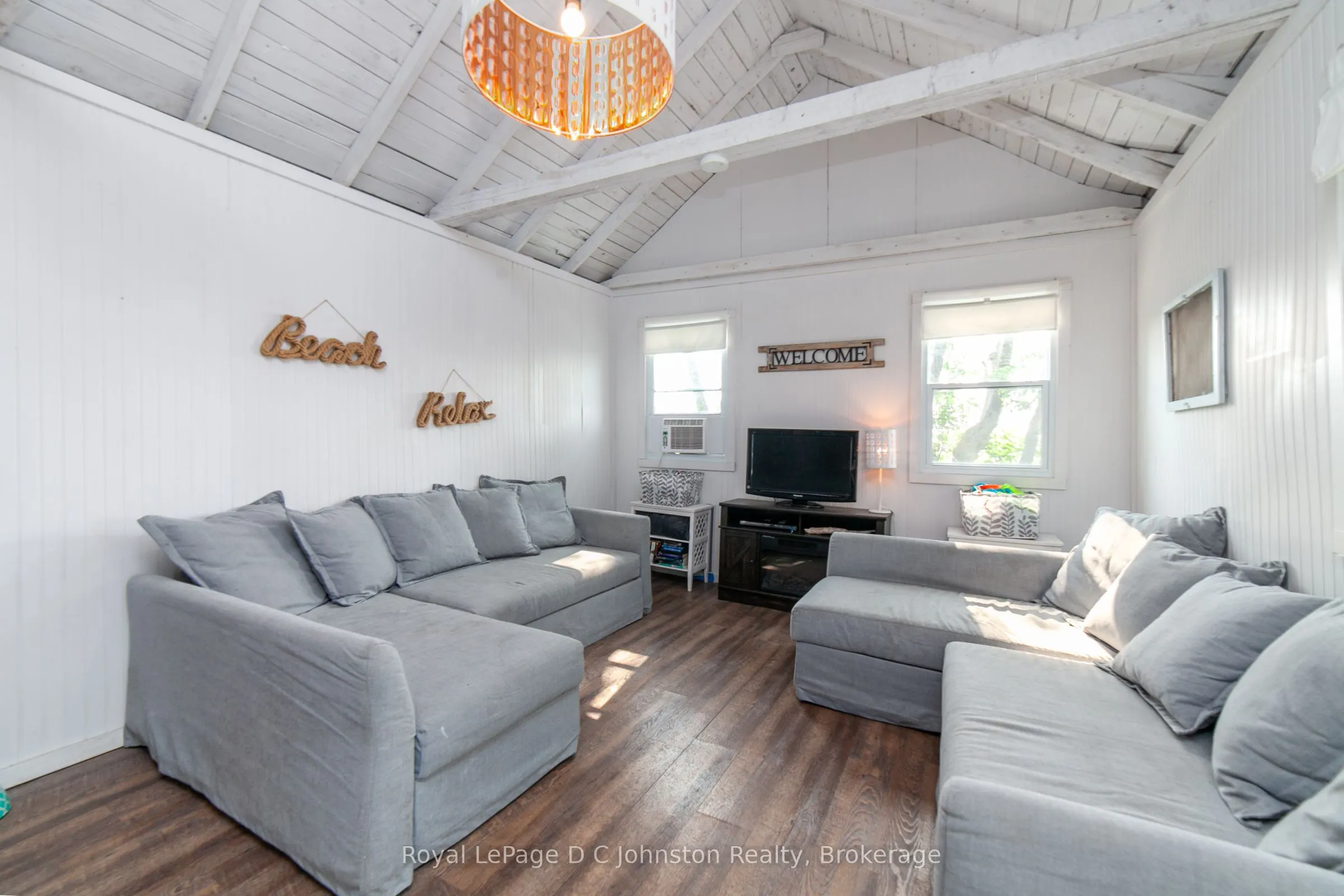 105 5th Avenue S
