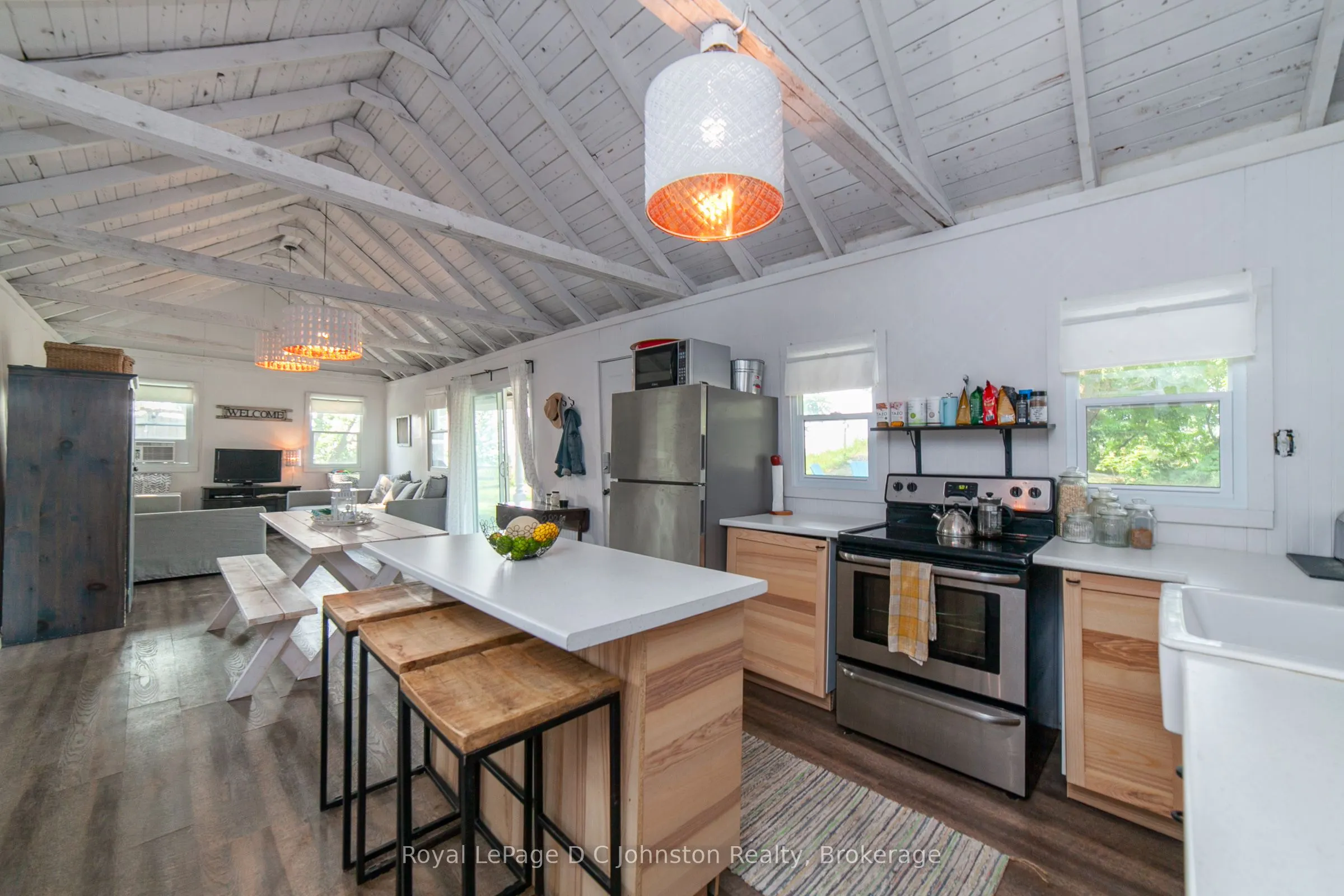 105 5th Avenue S