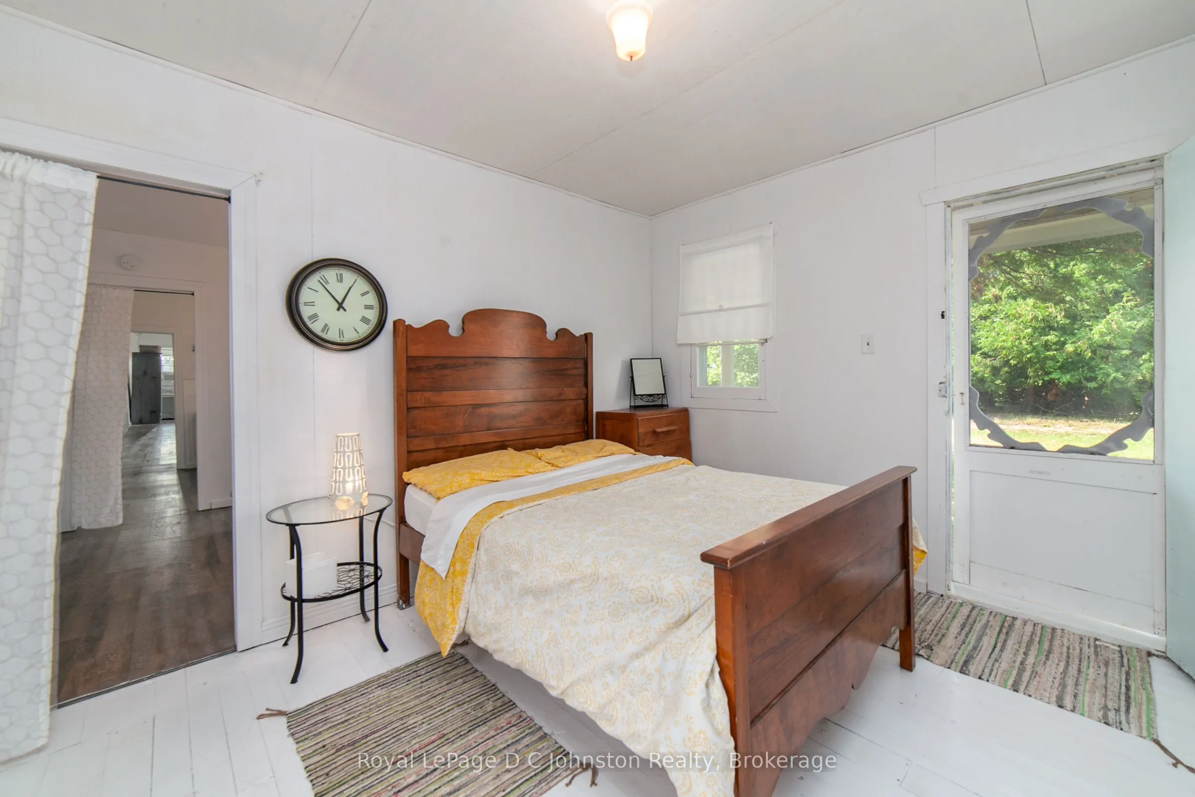 105 5th Avenue S
