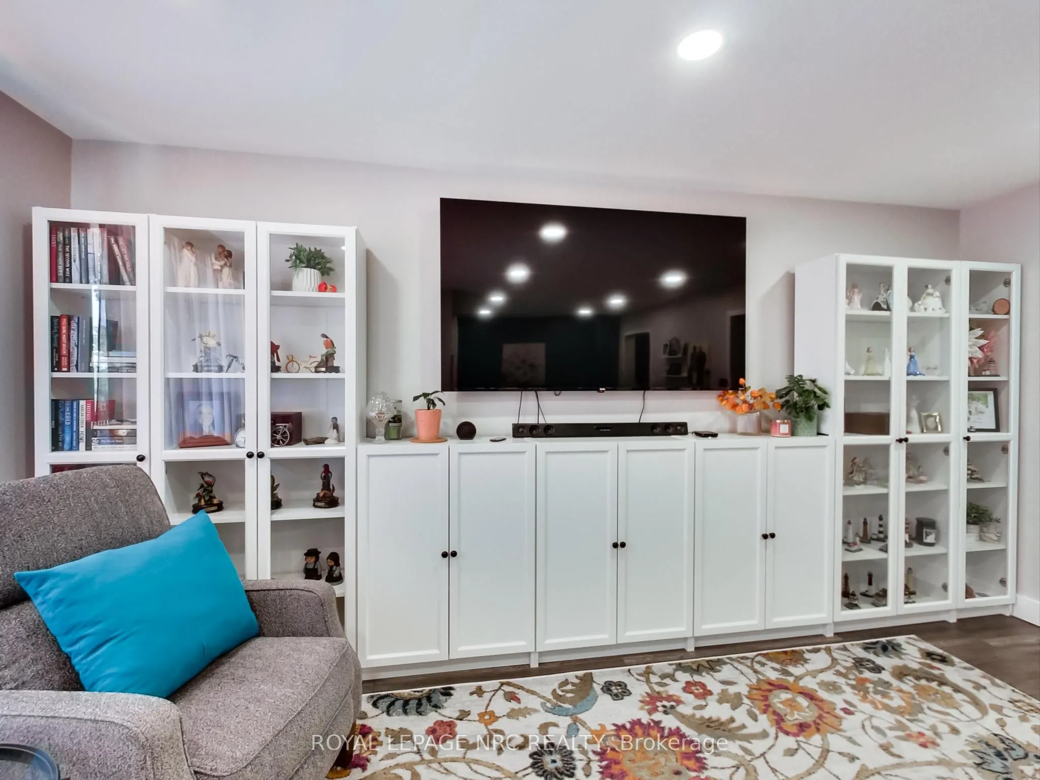 59 Queenslea Drive, #17