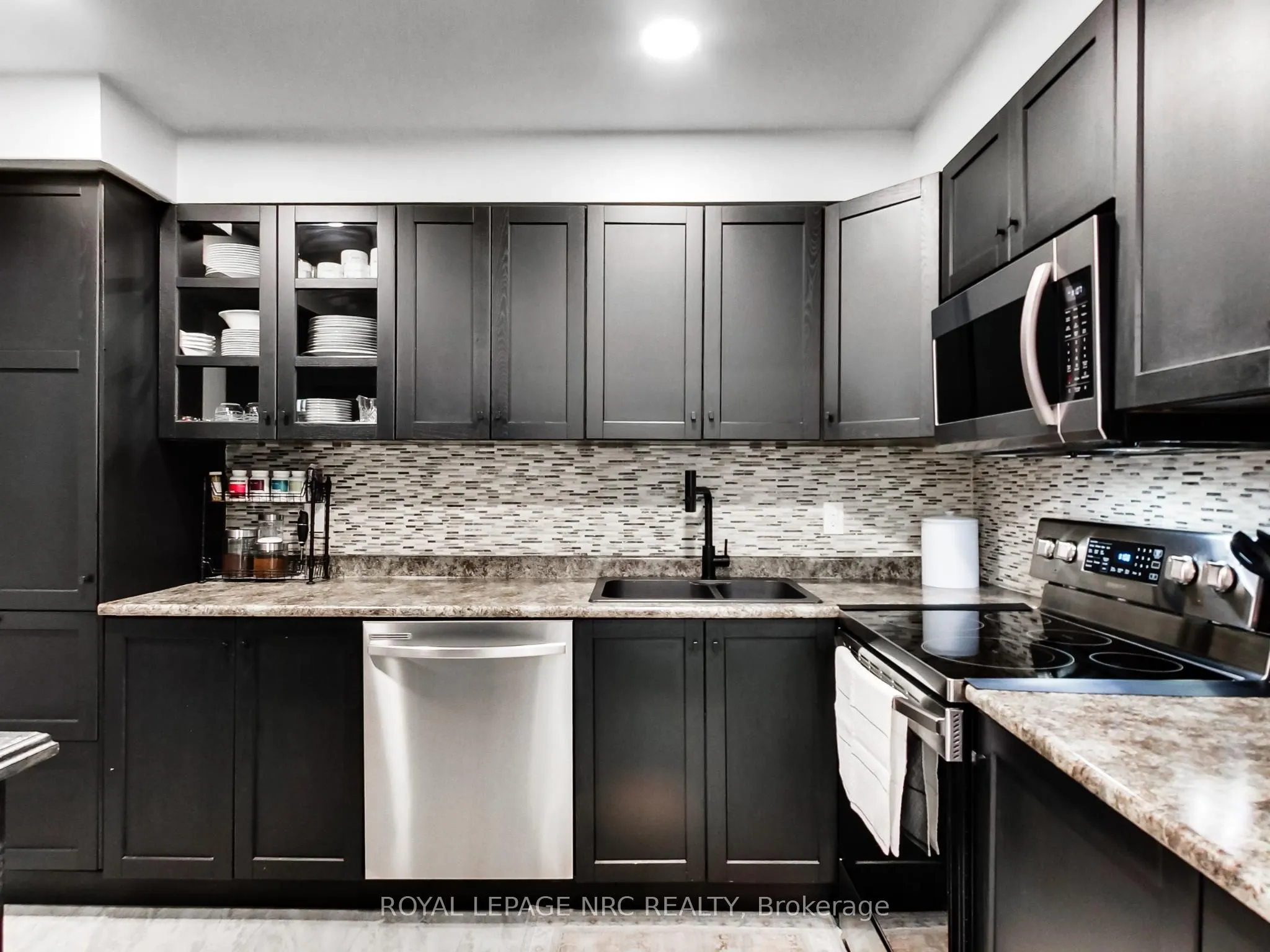 59 Queenslea Drive, #17
